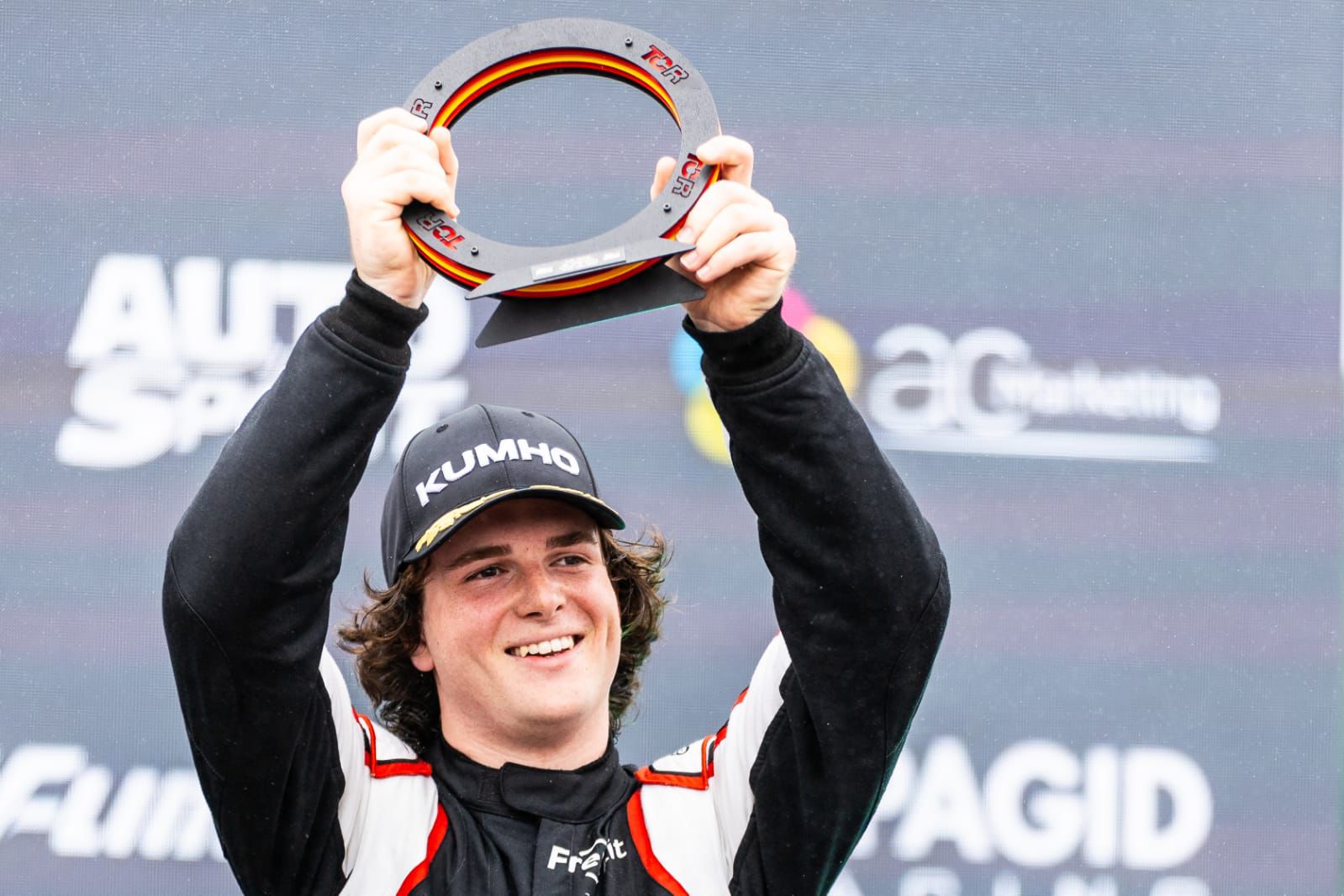 Nuevo doble podio para Erik Zabala en el TCR Spain